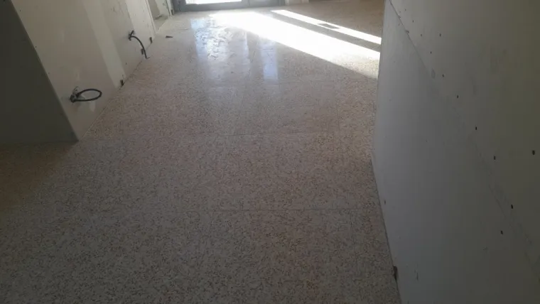 Pose de revêtement de sols en terrazzo dans une villa à Hyères , Toulon, M.G.C